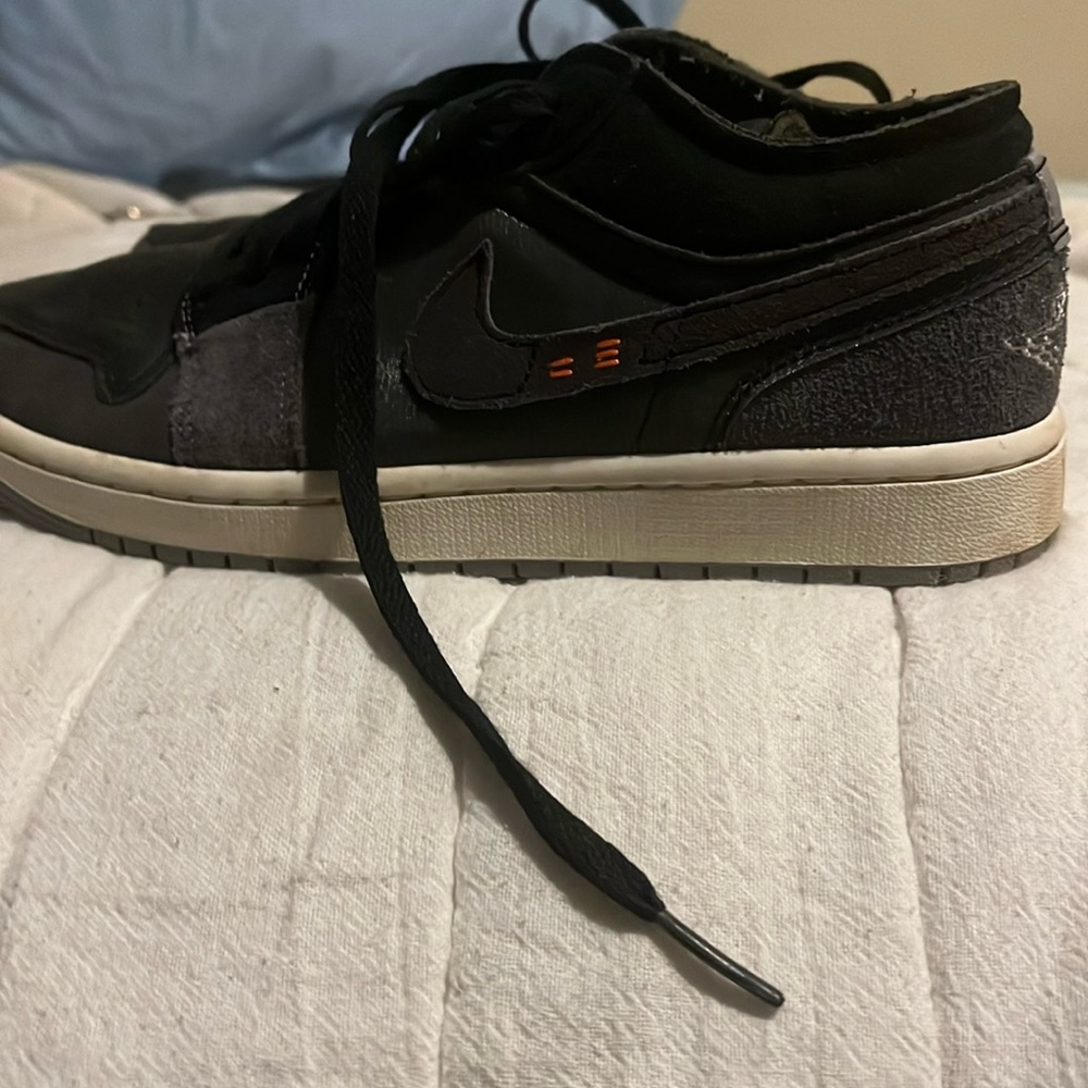 Jordan 1 with box